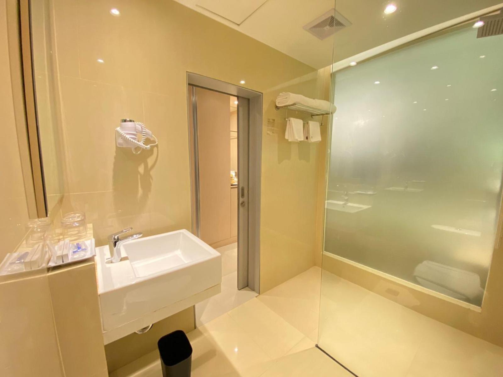 Classie Hotel Palembang Buitenkant foto